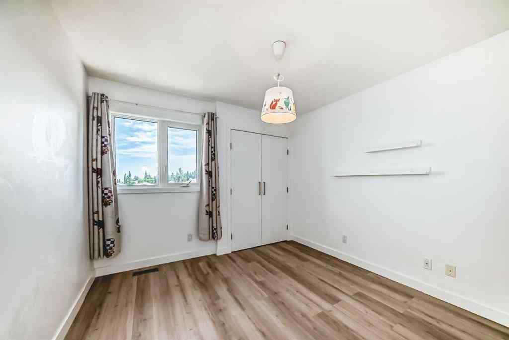 MLS® A2253338 - 7 Signature Mews SW in Signal Hill Calgary, Residential
