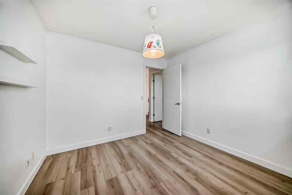 MLS® A2253338 - 7 Signature Mews SW in Signal Hill Calgary, Residential
