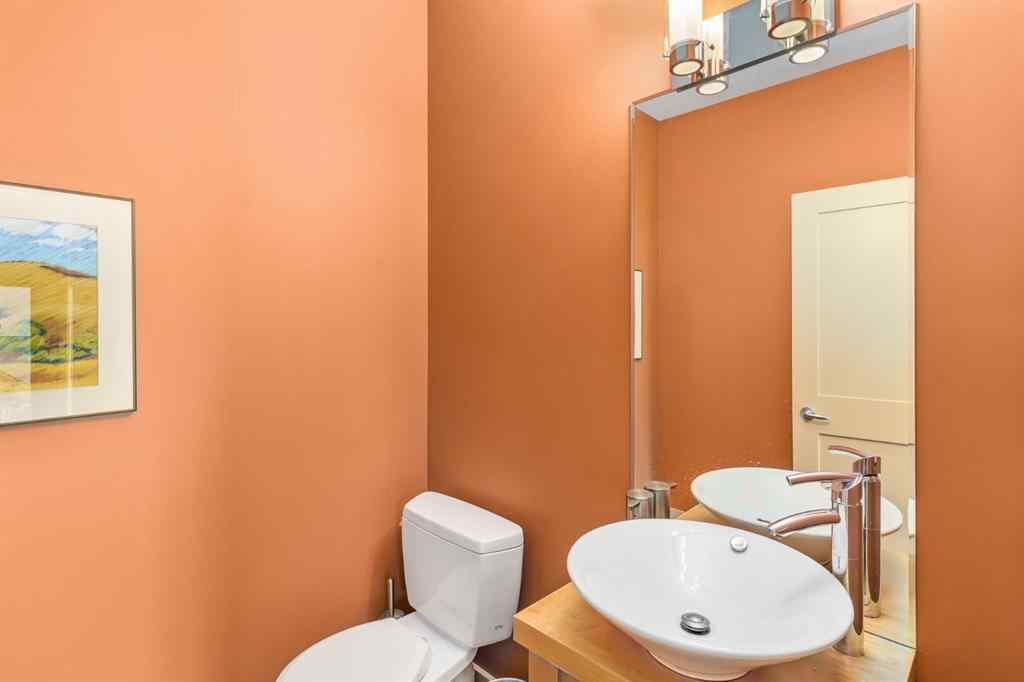 MLS® A2253340 - 2134 30 Avenue SW in Richmond Calgary, Residential