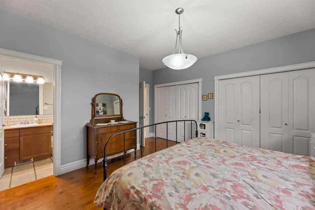 MLS® A2253347 - 6002 60 Street  in NONE Olds, Residential