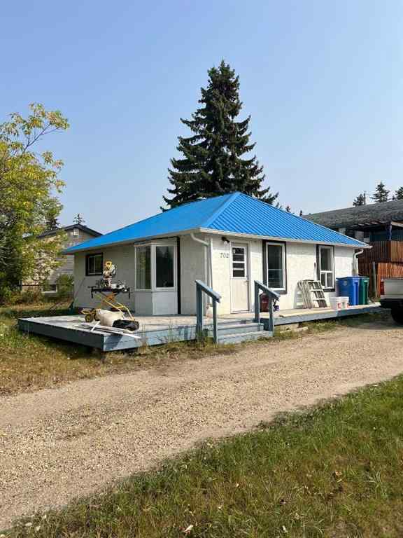 MLS® A2253348 - 702 6th Avenue  in NONE Beaverlodge, Residential