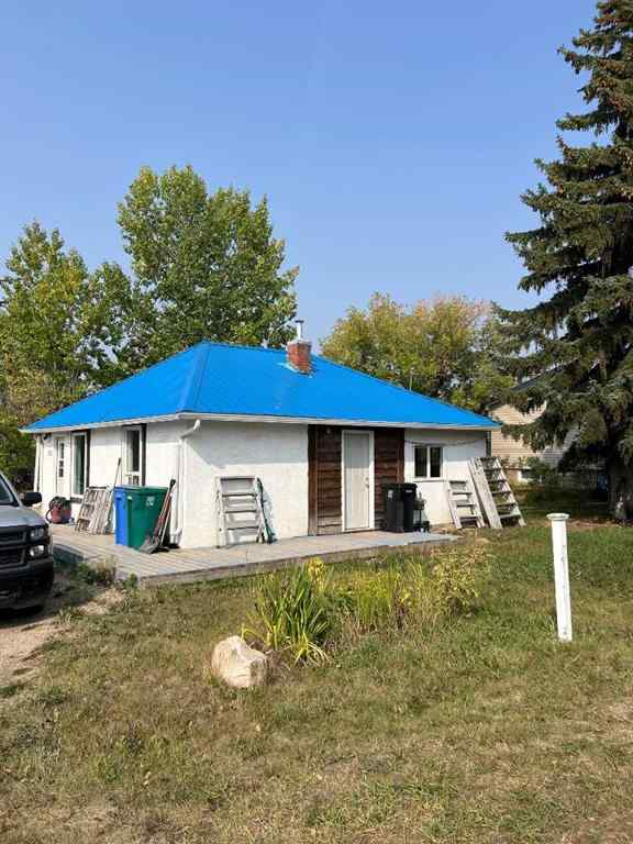 MLS® A2253348 - 702 6th Avenue  in NONE Beaverlodge, Residential