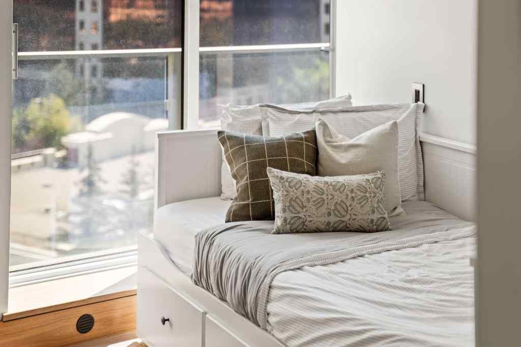 MLS® A2253355 - Unit #802 738 1 Avenue SW in Eau Claire Calgary, Residential