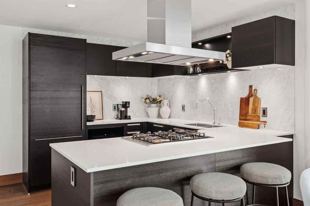 MLS® A2253355 - Unit #802 738 1 Avenue SW in Eau Claire Calgary, Residential