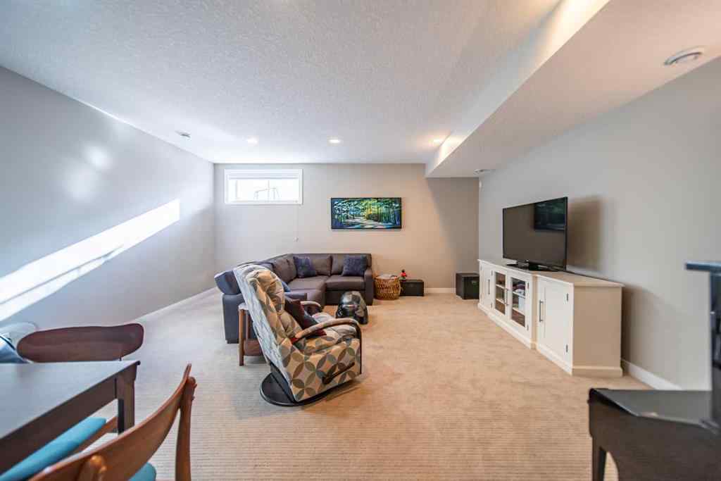 MLS® A2253357 - 3524 41 Street SW in Glenbrook Calgary, Residential
