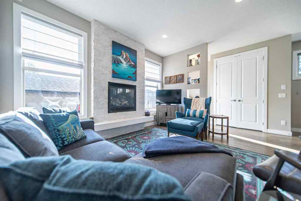 MLS® A2253357 - 3524 41 Street SW in Glenbrook Calgary, Residential