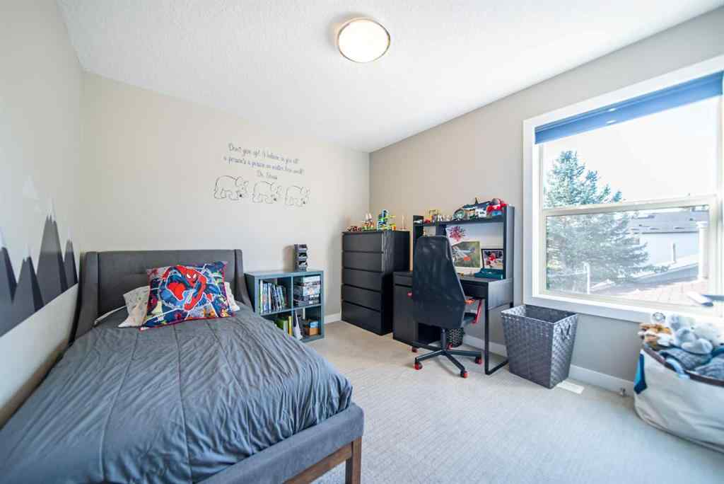MLS® A2253357 - 3524 41 Street SW in Glenbrook Calgary, Residential