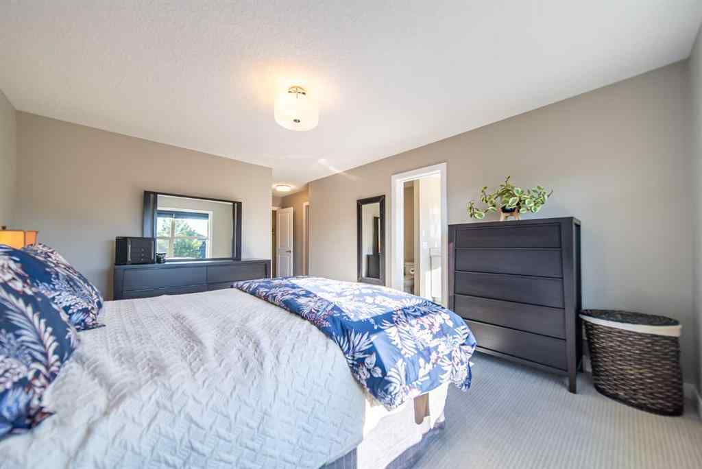 MLS® A2253357 - 3524 41 Street SW in Glenbrook Calgary, Residential