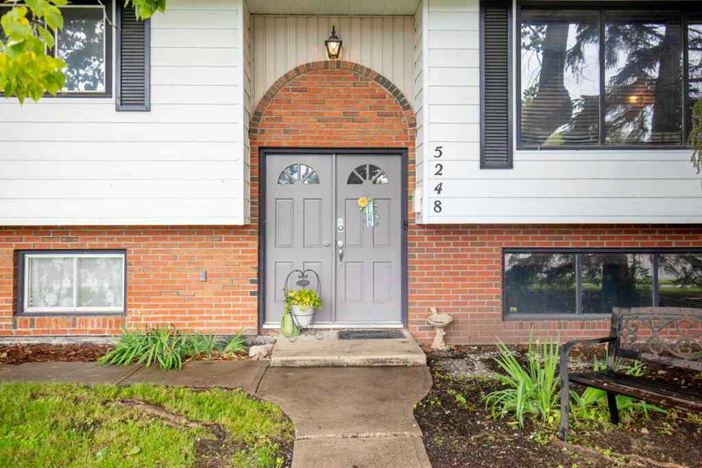 MLS® A2253360 - 5248 37 Street   in Margodt Innisfail, Residential
