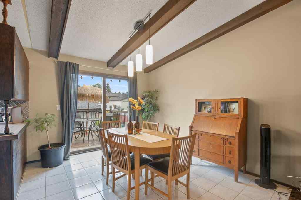 MLS® A2253360 - 5248 37 Street   in Margodt Innisfail, Residential