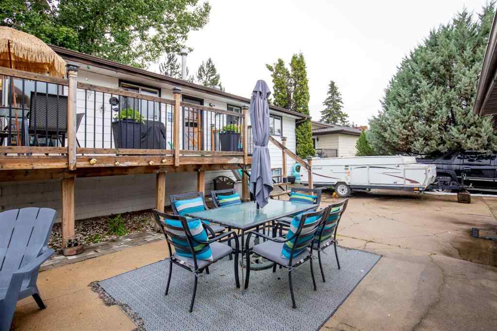 MLS® A2253360 - 5248 37 Street   in Margodt Innisfail, Residential