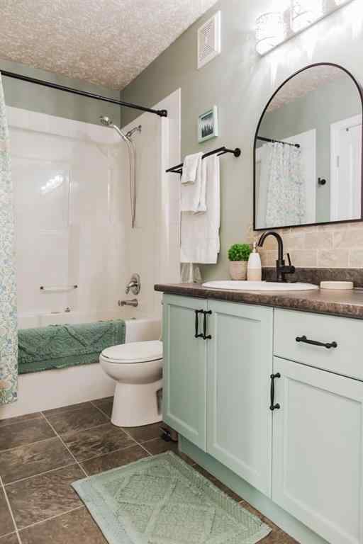 MLS® A2253363 - 10429 122 Avenue  in Royal Oaks Grande Prairie, Residential