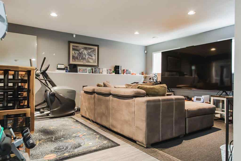 MLS® A2253363 - 10429 122 Avenue  in Royal Oaks Grande Prairie, Residential