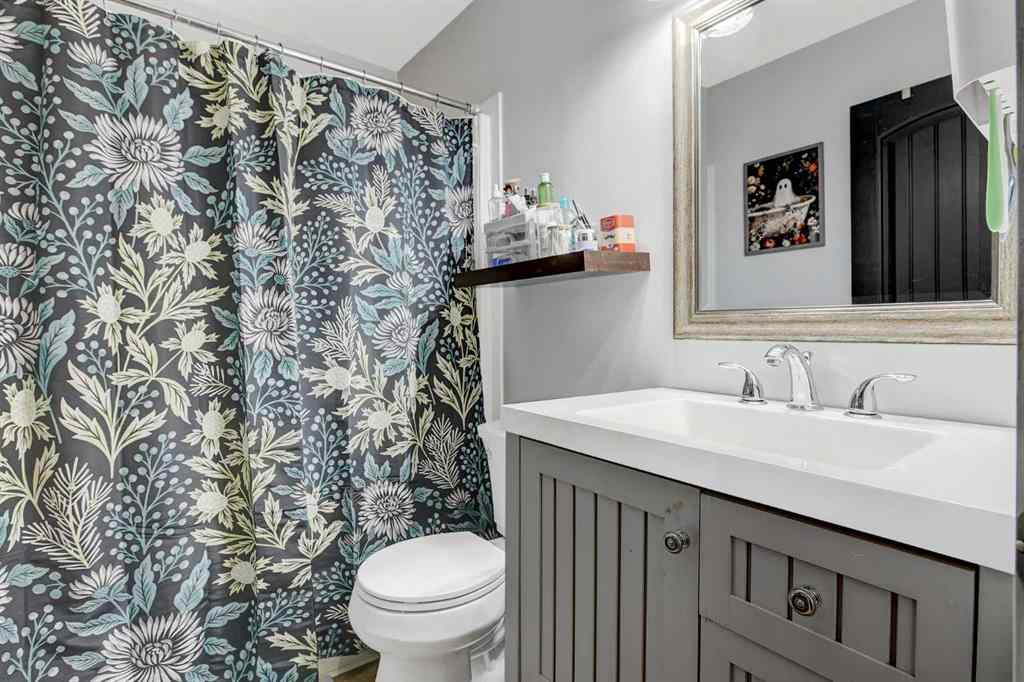 MLS® A2253372 - 8714 67 Avenue  in Countryside South Grande Prairie, Residential