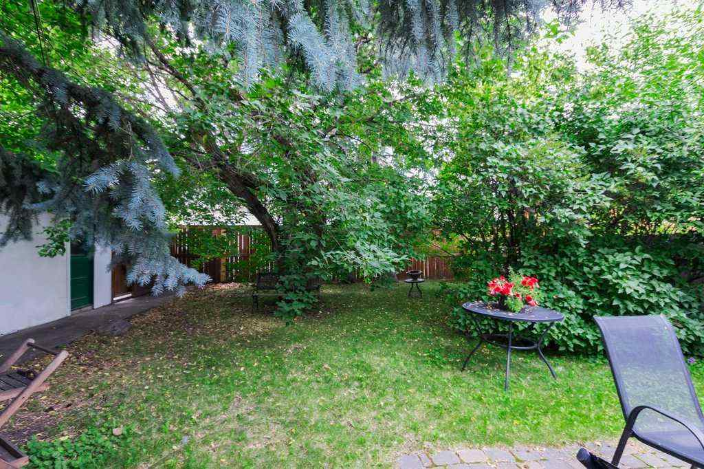 MLS® A2253381 - 2623 Glencastle Street SW in Glendale Calgary, Residential