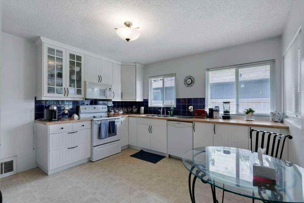 MLS® A2253381 - 2623 Glencastle Street SW in Glendale Calgary, Residential