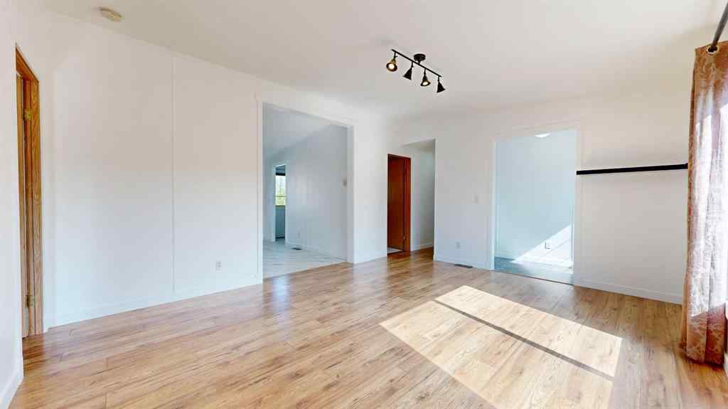 MLS® A2253382 - 9714 106 Avenue  in N/A Clairmont, Residential