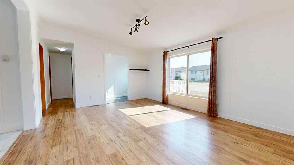 MLS® A2253382 - 9714 106 Avenue  in N/A Clairmont, Residential