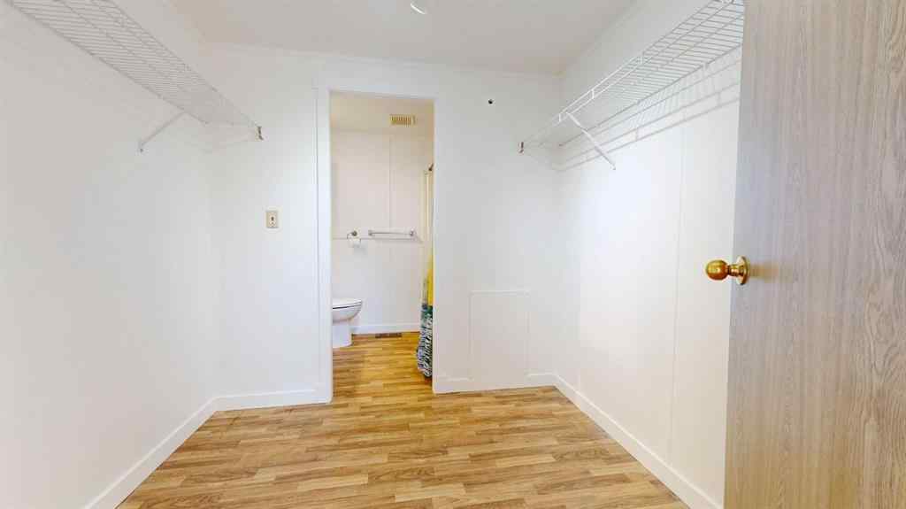 MLS® A2253382 - 9714 106 Avenue  in N/A Clairmont, Residential