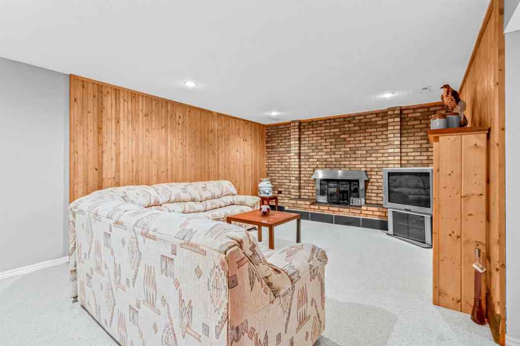 MLS® A2253387 - 1908 65 Street NE in Pineridge Calgary, Residential