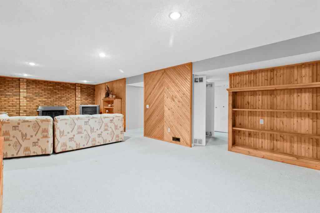 MLS® A2253387 - 1908 65 Street NE in Pineridge Calgary, Residential