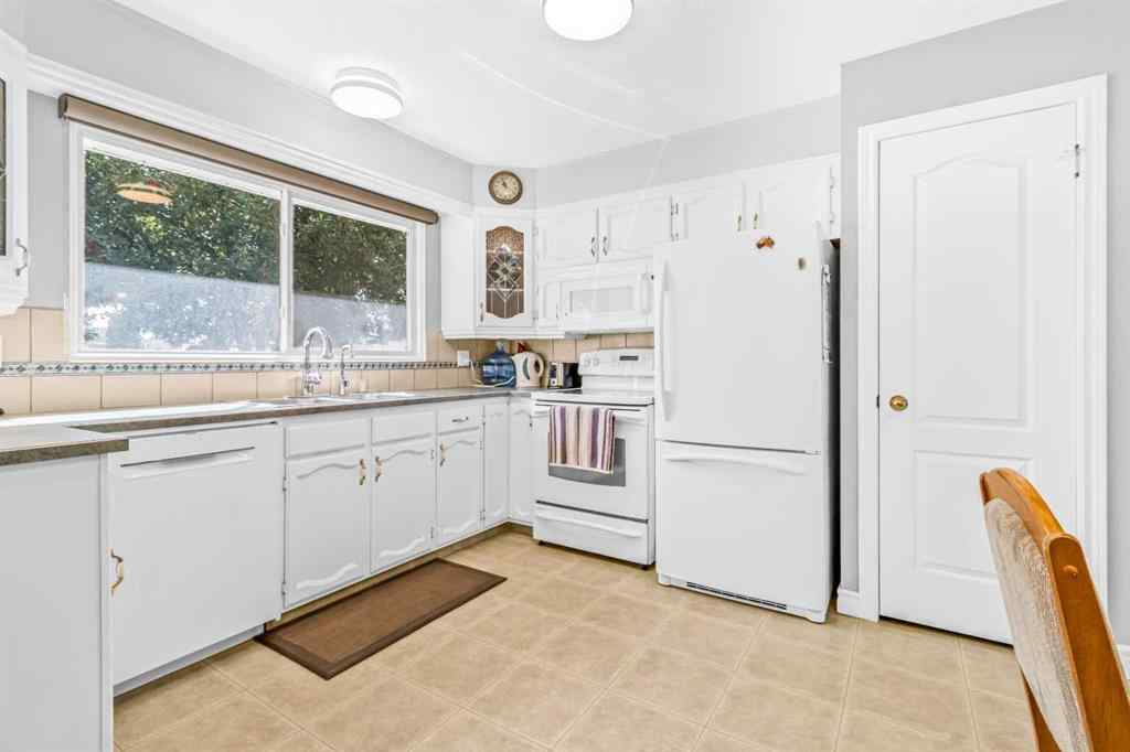 MLS® A2253387 - 1908 65 Street NE in Pineridge Calgary, Residential