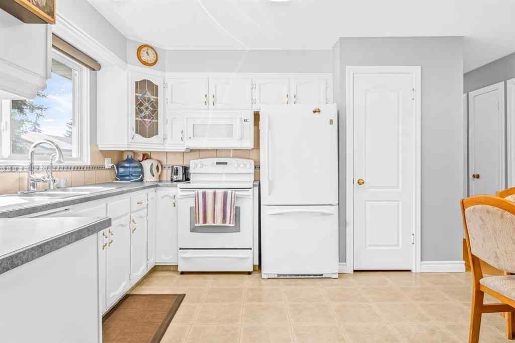 MLS® A2253387 - 1908 65 Street NE in Pineridge Calgary, Residential