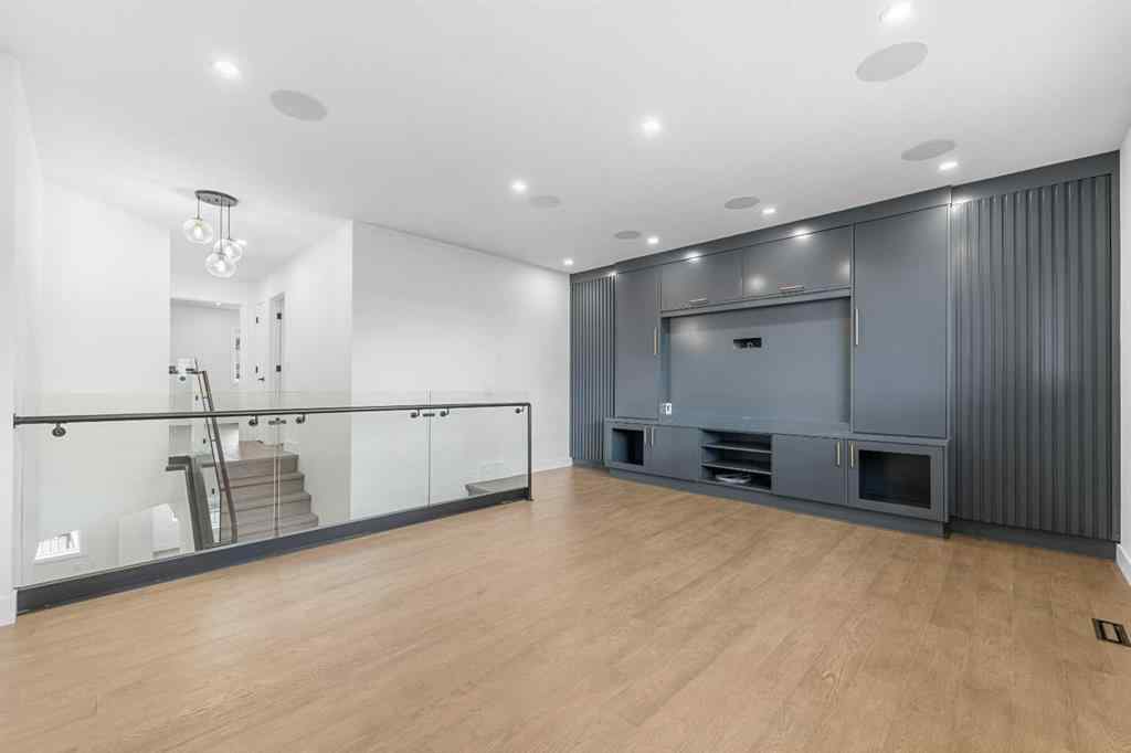 MLS® A2253393 - 168 Spring Crescent SW in Springbank Hill Calgary, Residential