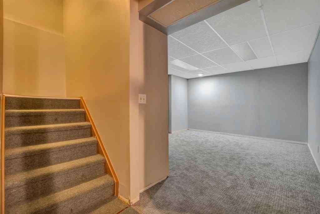 MLS® A2253394 - 8 Pinelore Place NE in Pineridge Calgary, Residential
