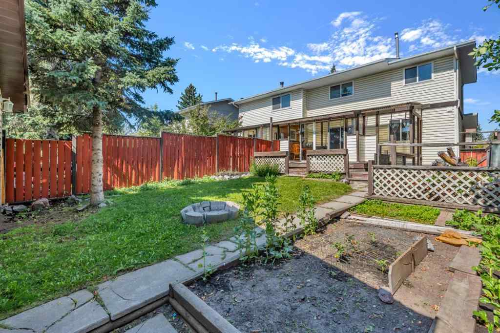 MLS® A2253394 - 8 Pinelore Place NE in Pineridge Calgary, Residential