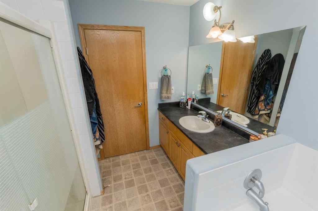 MLS® A2253395 - 714061 RR95   in NONE Beaverlodge, Residential