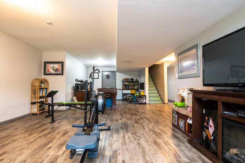 MLS® A2253395 - 714061 RR95   in NONE Beaverlodge, Residential