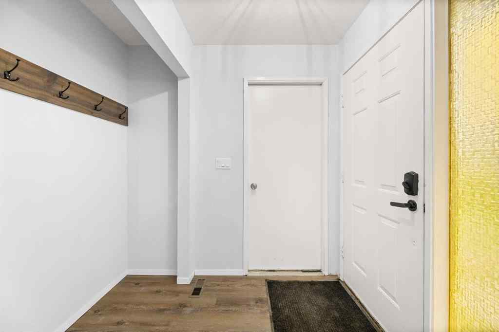 MLS® A2253396 - 5217 Shannon Drive  in NONE Olds, Residential