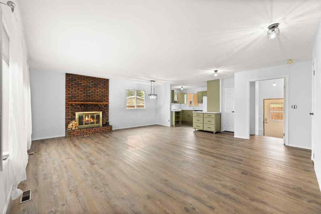 MLS® A2253396 - 5217 Shannon Drive  in NONE Olds, Residential