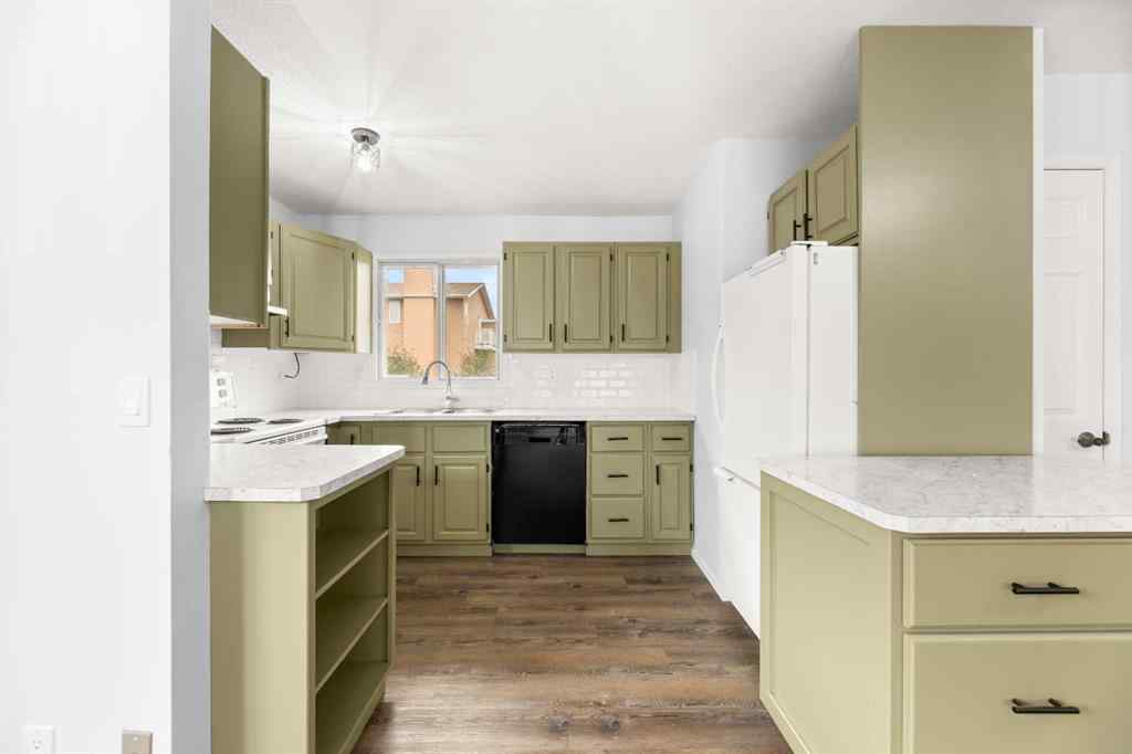 MLS® A2253396 - 5217 Shannon Drive  in NONE Olds, Residential