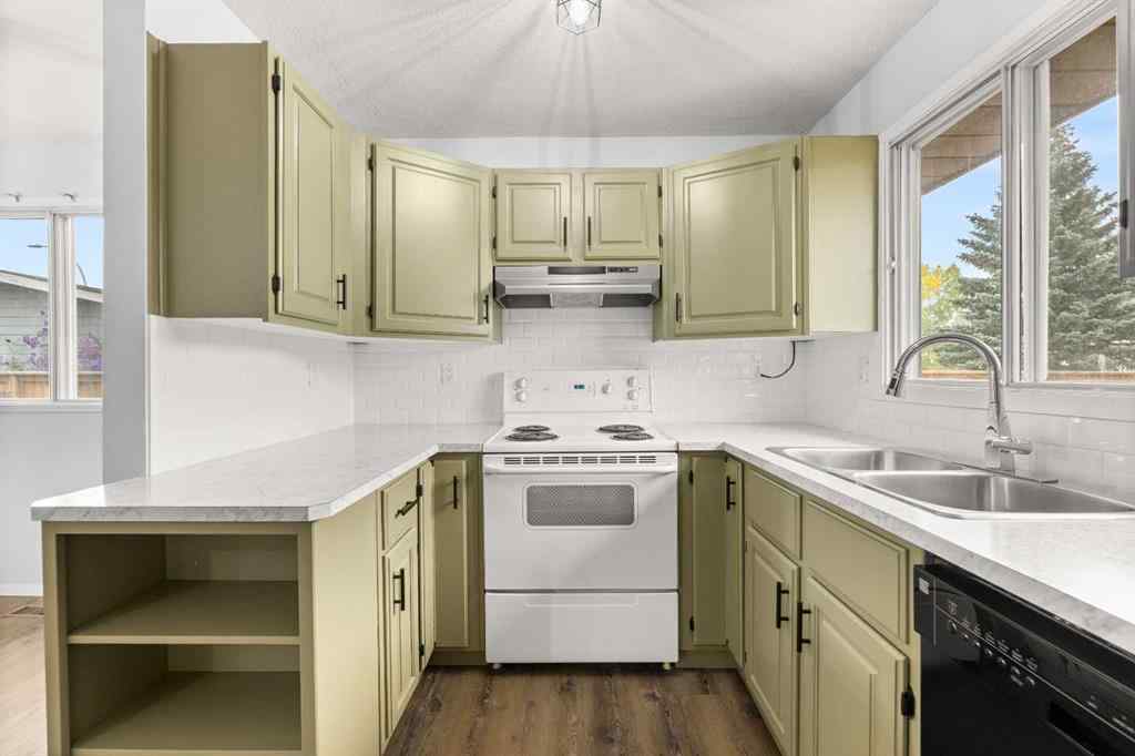 MLS® A2253396 - 5217 Shannon Drive  in NONE Olds, Residential