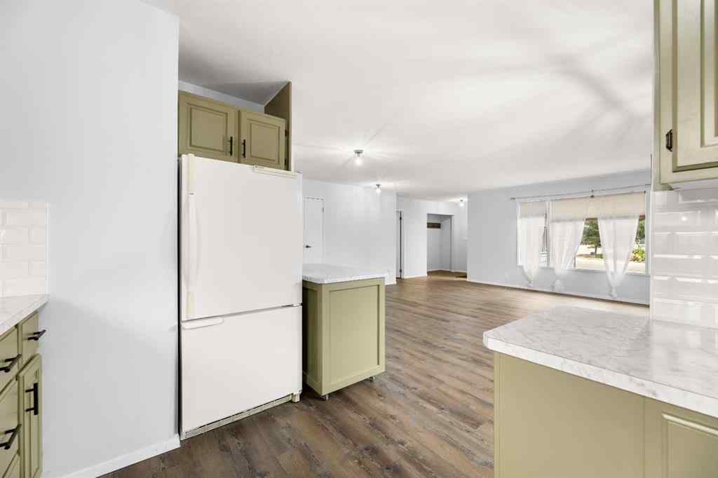MLS® A2253396 - 5217 Shannon Drive  in NONE Olds, Residential