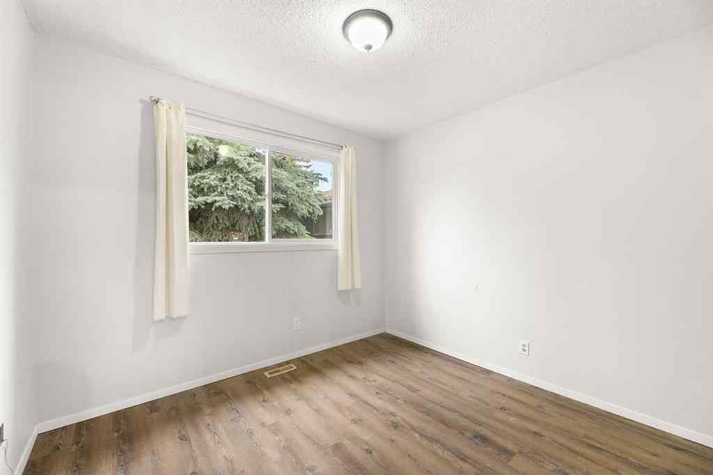 MLS® A2253396 - 5217 Shannon Drive  in NONE Olds, Residential