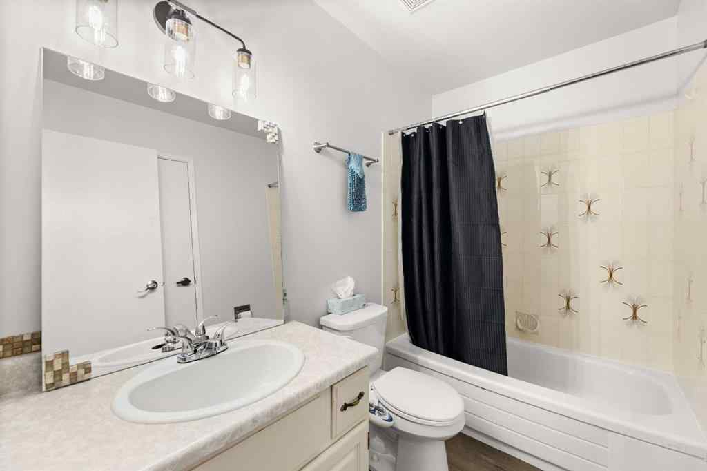 MLS® A2253396 - 5217 Shannon Drive  in NONE Olds, Residential
