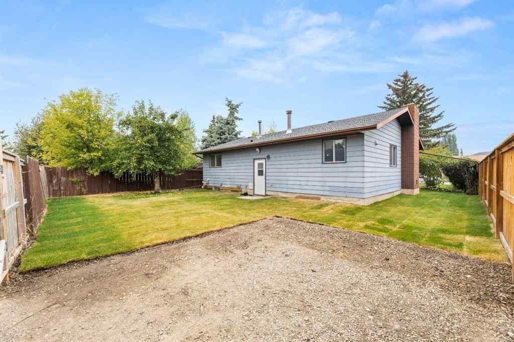 MLS® A2253396 - 5217 Shannon Drive  in NONE Olds, Residential