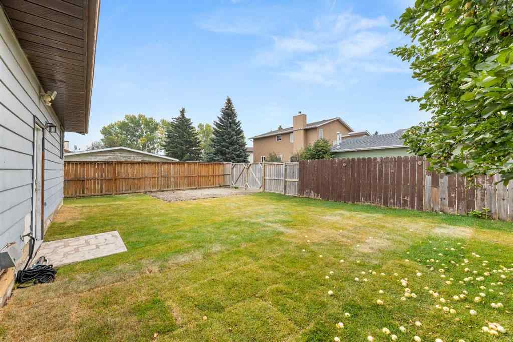 MLS® A2253396 - 5217 Shannon Drive  in NONE Olds, Residential