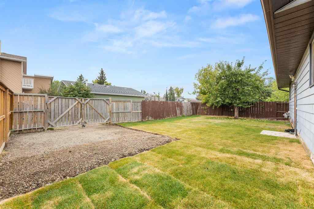 MLS® A2253396 - 5217 Shannon Drive  in NONE Olds, Residential