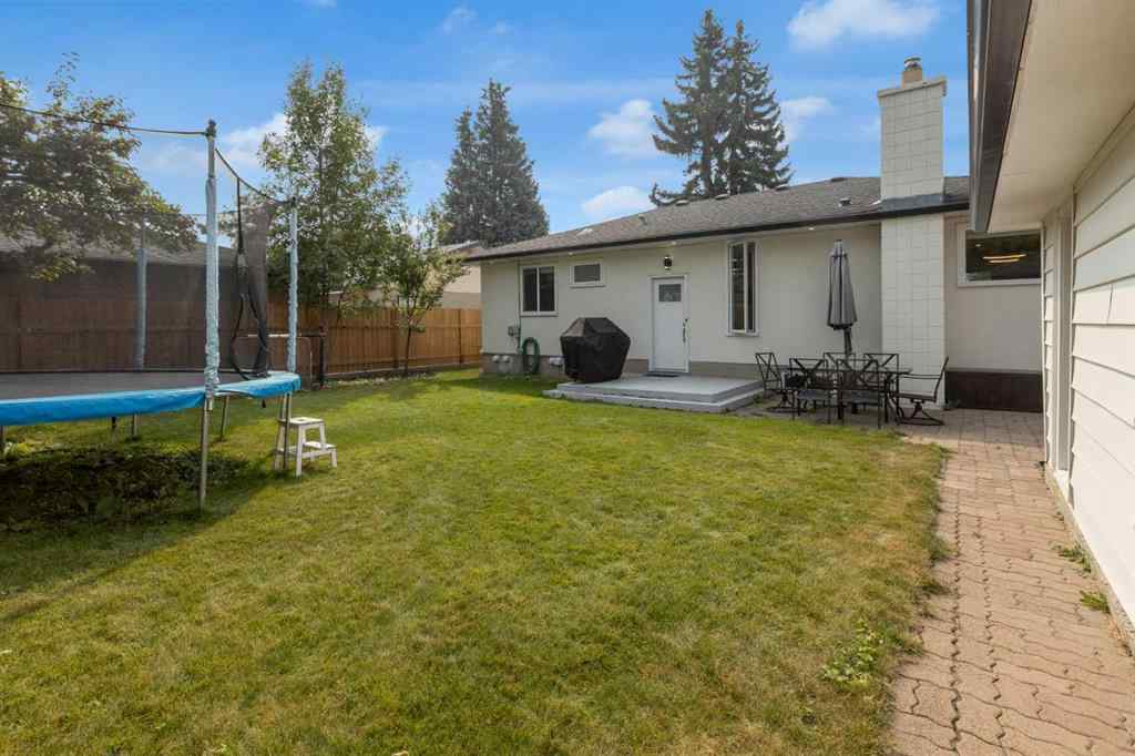 MLS® A2253401 - 24 Canyon Drive NW in Collingwood Calgary, Residential