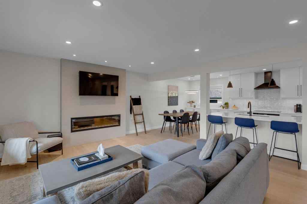 MLS® A2253401 - 24 Canyon Drive NW in Collingwood Calgary, Residential