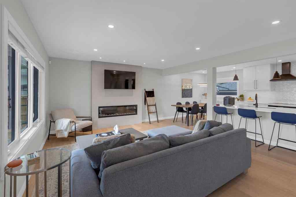 MLS® A2253401 - 24 Canyon Drive NW in Collingwood Calgary, Residential