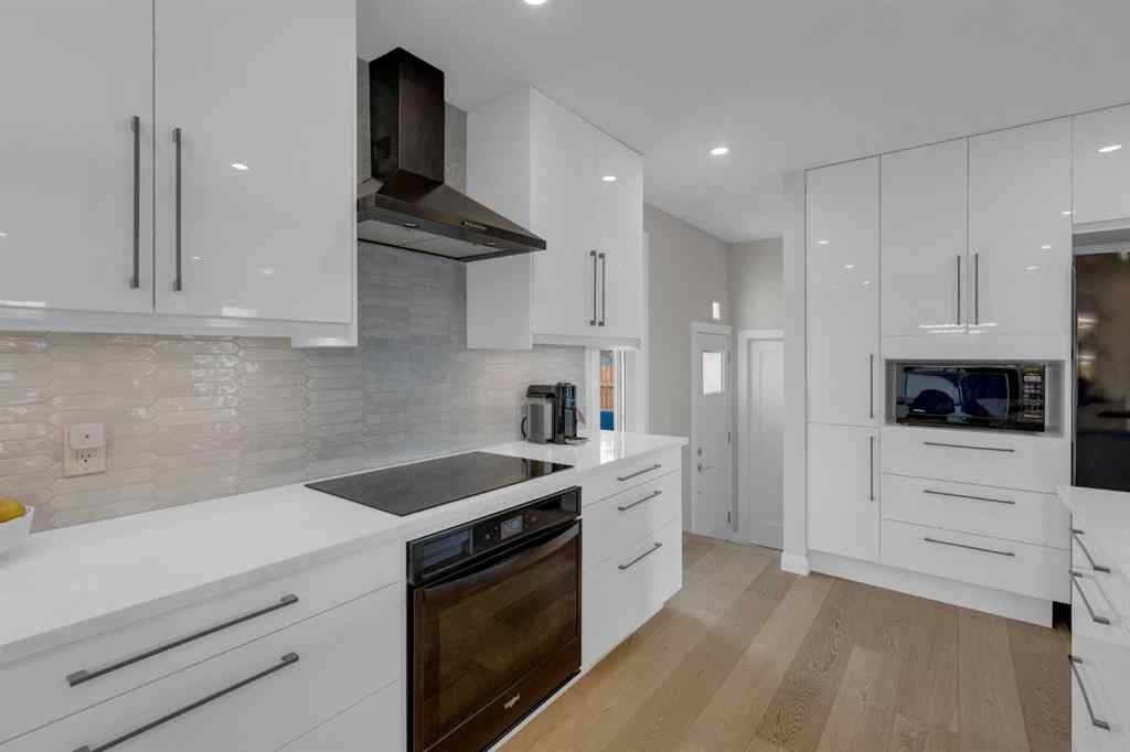 MLS® A2253401 - 24 Canyon Drive NW in Collingwood Calgary, Residential