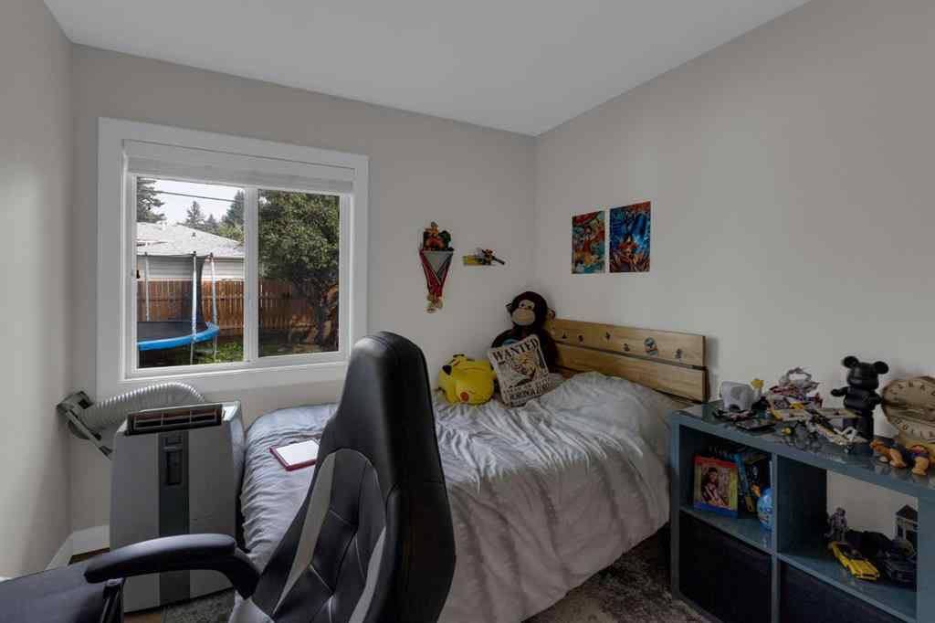 MLS® A2253401 - 24 Canyon Drive NW in Collingwood Calgary, Residential