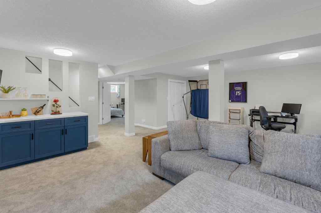 MLS® A2253401 - 24 Canyon Drive NW in Collingwood Calgary, Residential