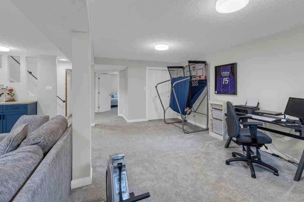 MLS® A2253401 - 24 Canyon Drive NW in Collingwood Calgary, Residential