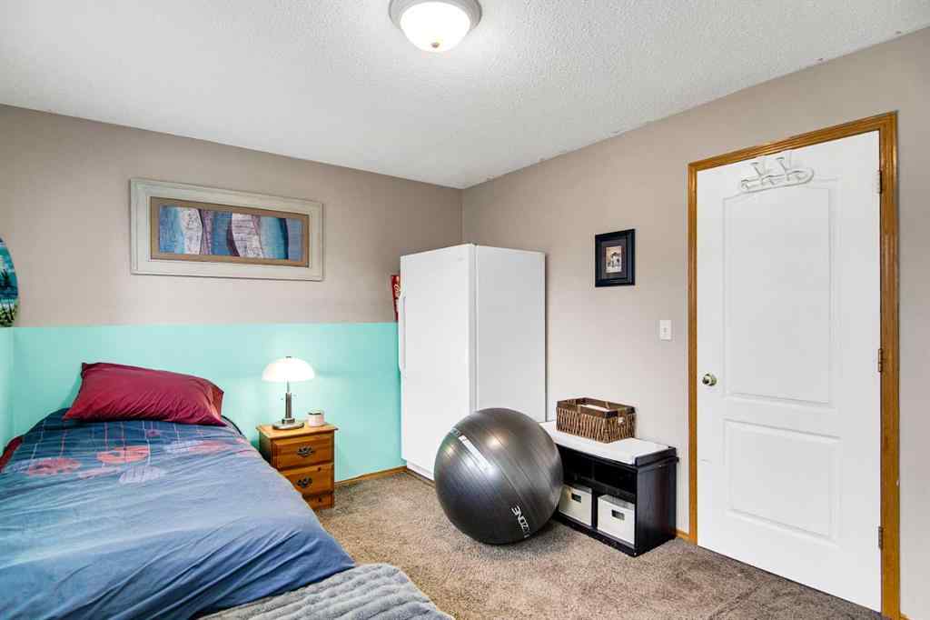 MLS® A2253402 - 264 Lancaster Drive  in Lancaster Meadows Red Deer, Residential